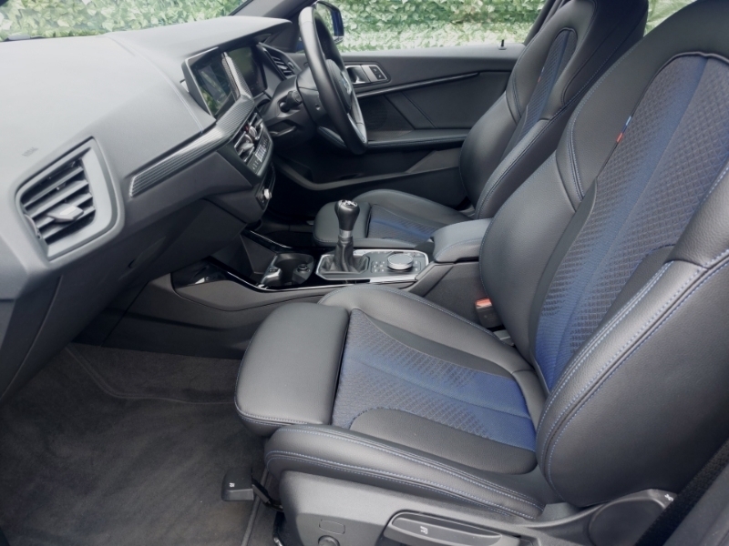 BMW 1 Series 2L Null Black #7