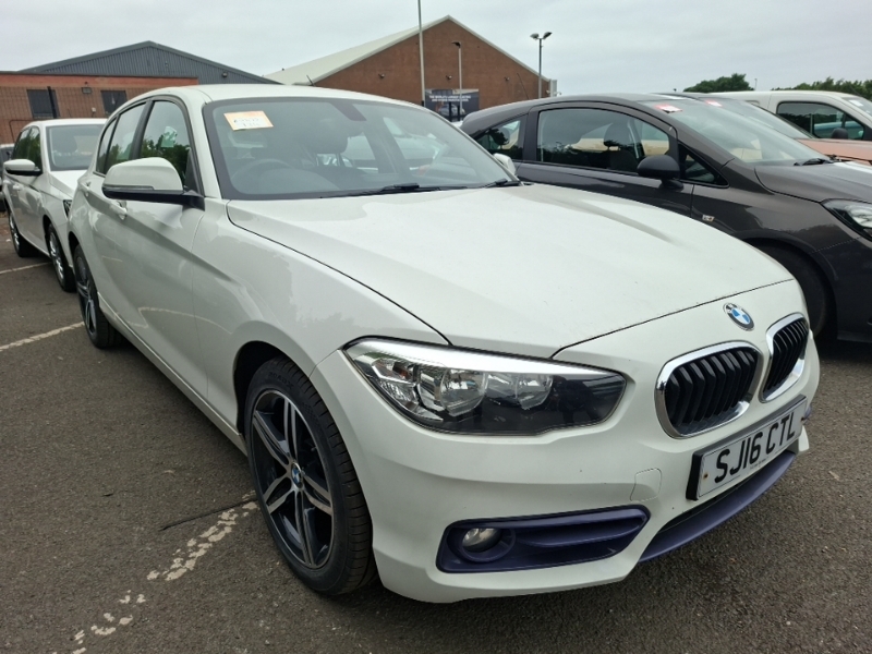 BMW 1 Series 118I 1.5 Sport White