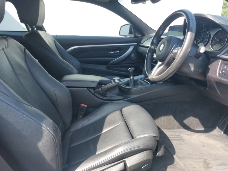 BMW 4 Series 420D 190 M Sport Professional Media White #6