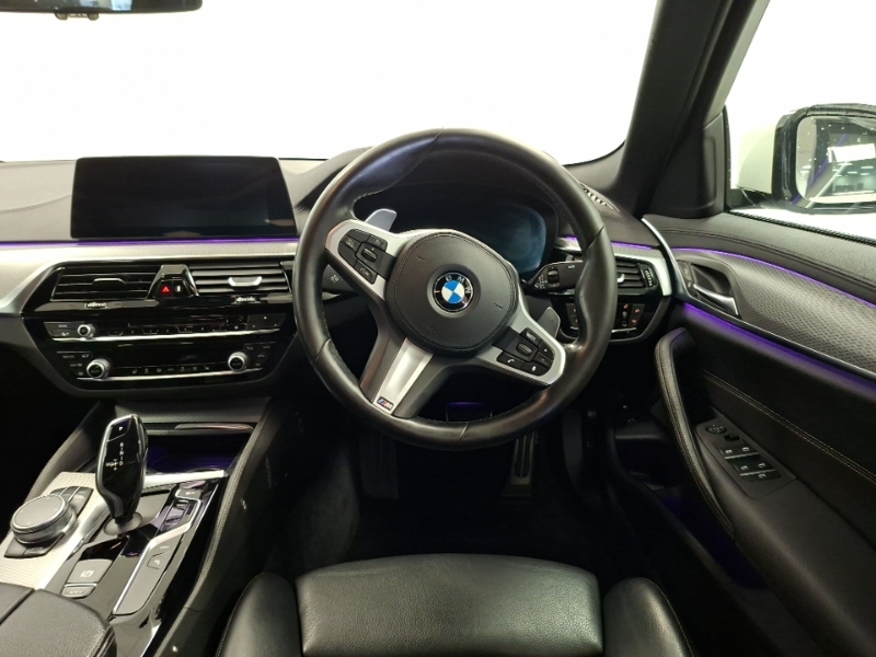 BMW 5 Series M Sport #8
