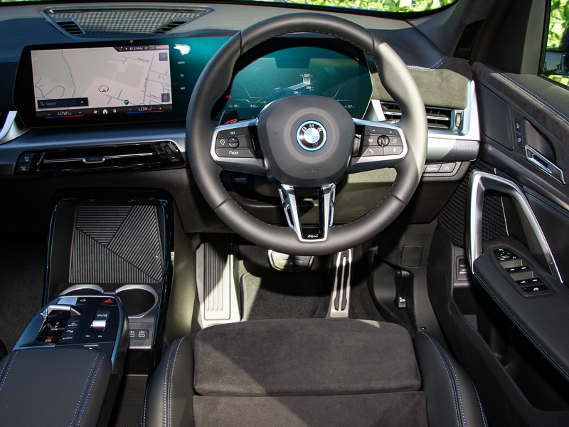 BMW iX1 150Kw Edrive20 Shadow Edition 65Kwh Blue #5