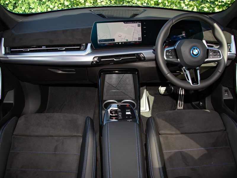 BMW iX1 150Kw Edrive20 Shadow Edition 65Kwh Blue #4