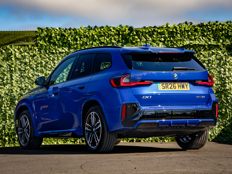 BMW iX1 150Kw Edrive20 Shadow Edition 65Kwh Blue #2