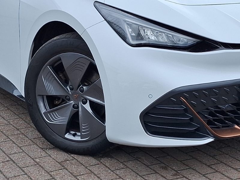 Cupra Born V2 E-boost White #20