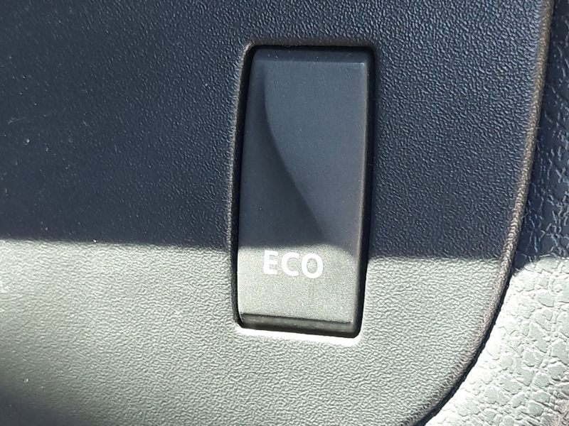 Dacia Logan Access Sce White #16