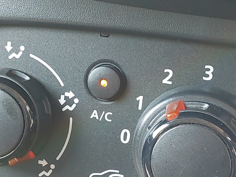 Dacia Logan Access Sce White #10