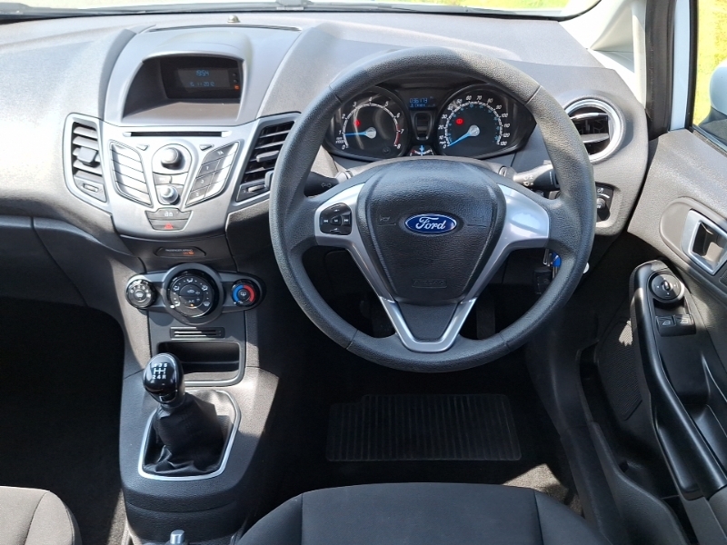 Ford Fiesta 1.6 105Ps Titanium Hatchback Black #8