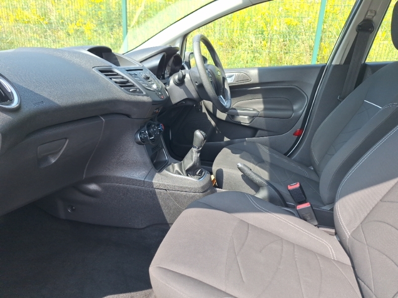 Ford Fiesta 1.6 105Ps Titanium Hatchback Black #5