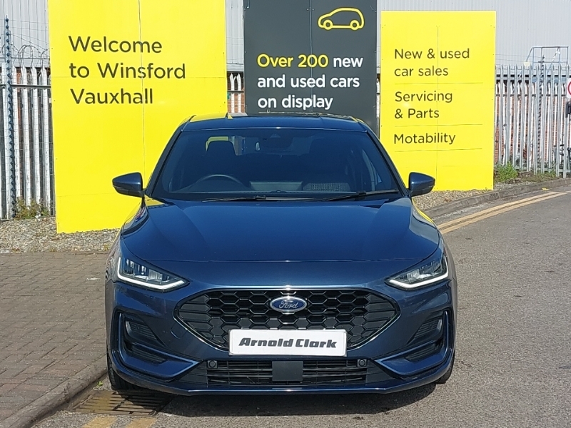 Ford Focus Hatchback Black #13