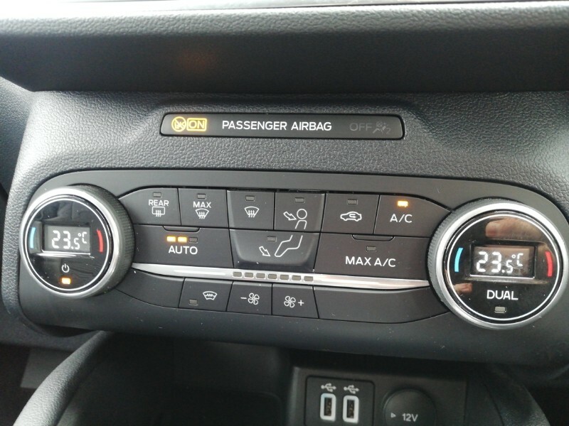 Ford Kuga Hatchback Silver #12