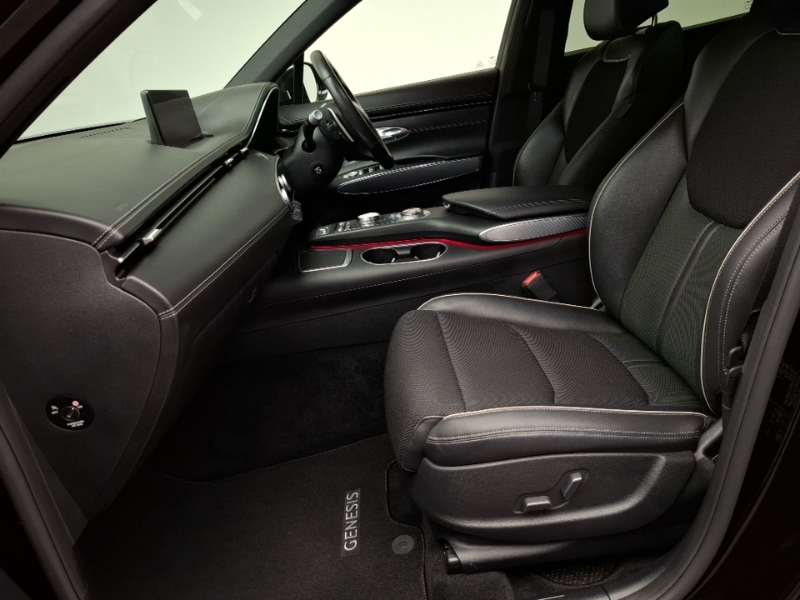 Genesis GV70 2.2D 201 Sport Awd Black #5