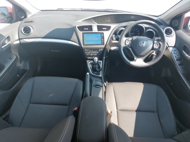 Honda Civic 1.8 I-vtec Se Plus Nav Red #3