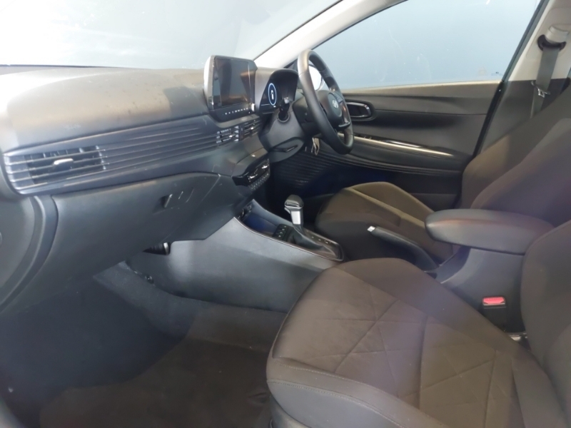 Hyundai Bayon 1.0 Tgdi 48V Mhev Premium Dct Black #4