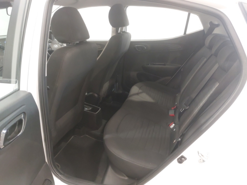Hyundai I10 1.0 Mpi Se White #6