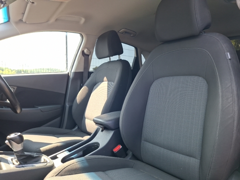Hyundai Kona 1.6 Gdi Hybrid Se Connect Dct White #5