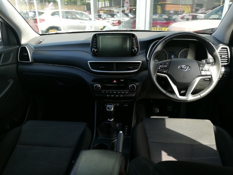 Hyundai Tucson 1.6 Gdi Se Nav 2Wd White #3