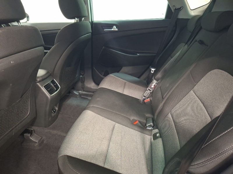Hyundai Tucson 1.6 Gdi Se Nav 2Wd EG68YOC White #6