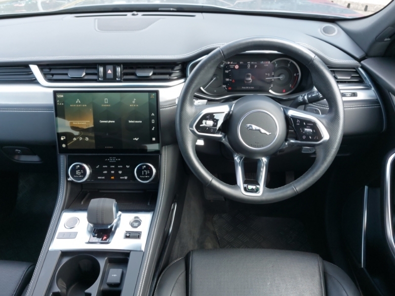 Jaguar E-Pace 2.0 D200 R-dynamic Hse Estate  #8