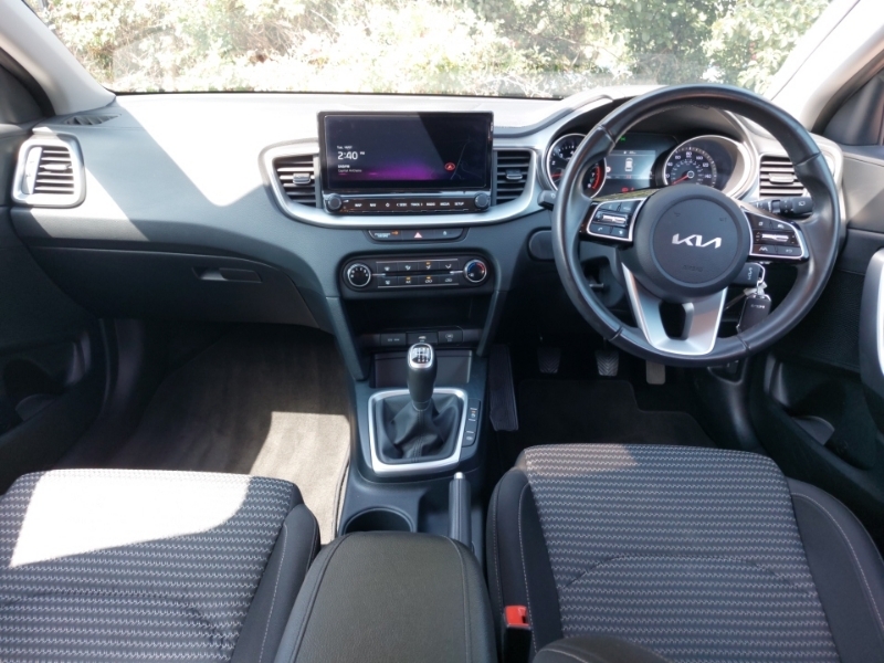 Kia Ceed 1.5T Gdi Isg 138 2 Red #3