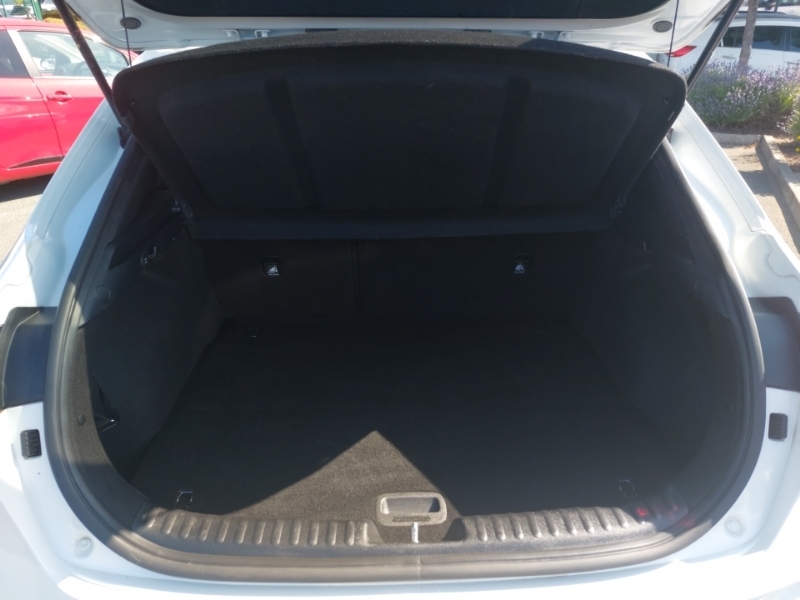 Kia Xceed  White #18