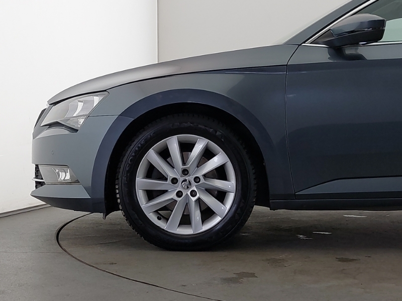Skoda Superb Hatchback Black #19