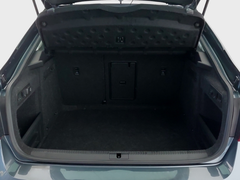 Skoda Superb Hatchback Black #18