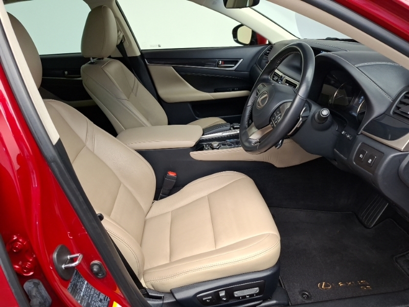 Lexus GS 300H 2.5 Executive Edition Cvt Red #6
