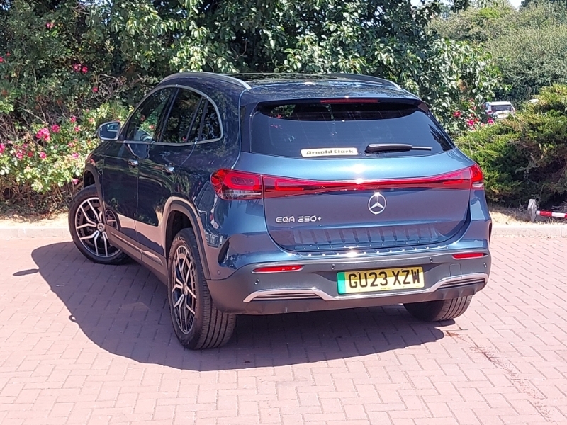 Mercedes-Benz EQA Eqa 250 140Kw Amg Line Premium 70.5Kwh Blue #2