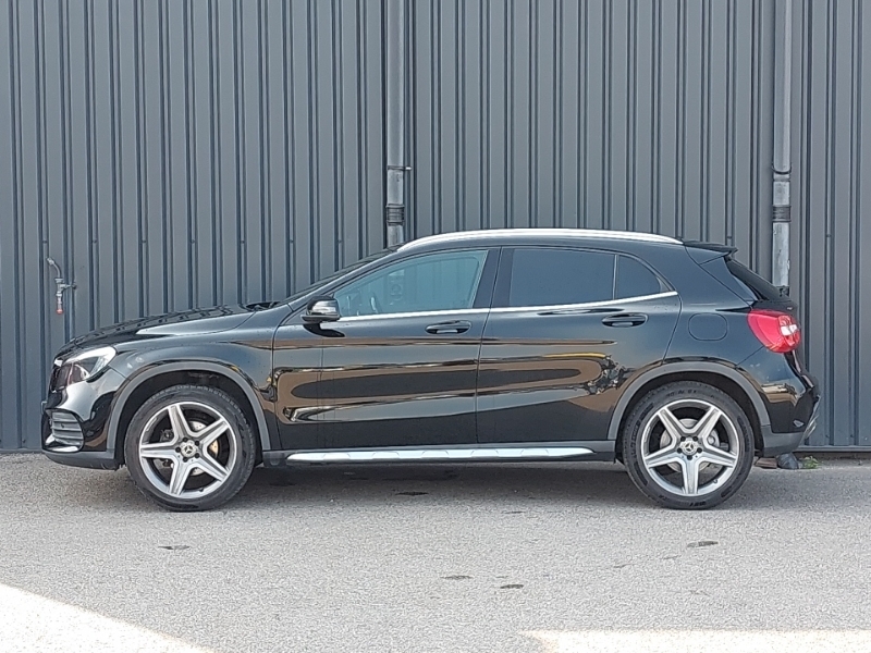 Mercedes-Benz GLA Class Gla 200 Amg Line Black #4
