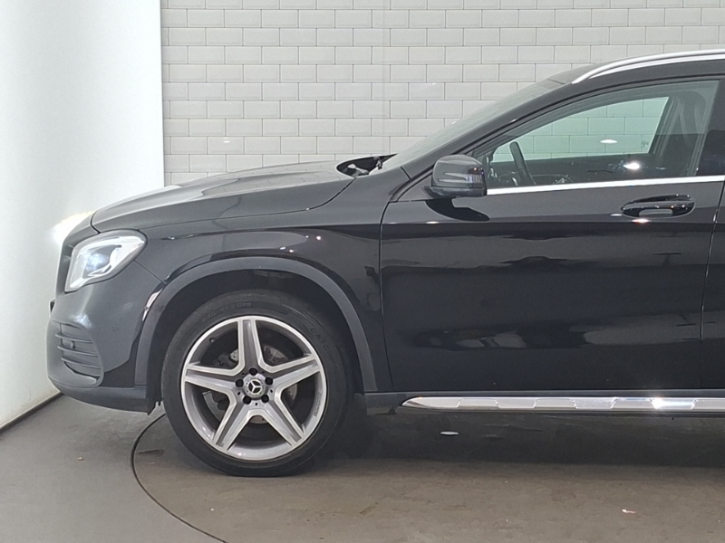 Mercedes-Benz GLA Class Black #19