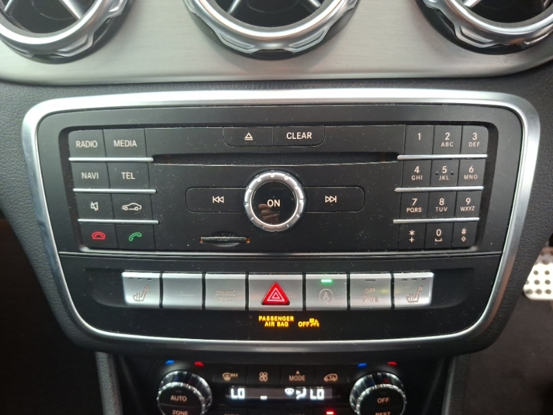 Mercedes-Benz GLA Class Black #15
