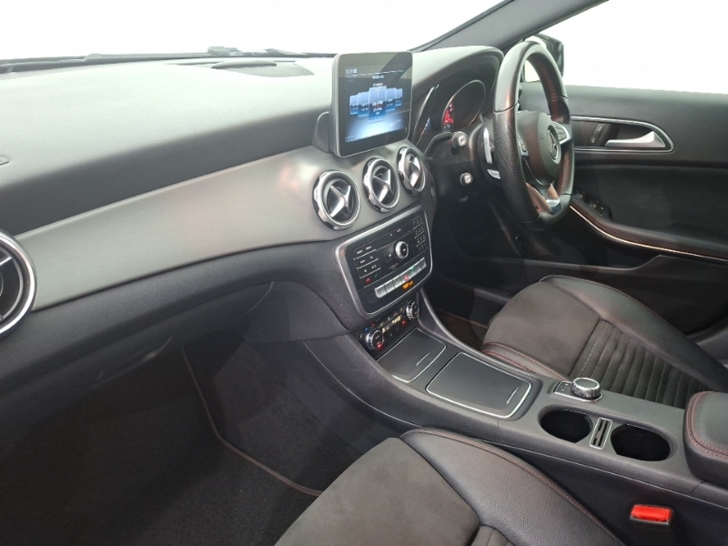 Mercedes-Benz GLA Class Gla 180 Amg Line Edition Black #5