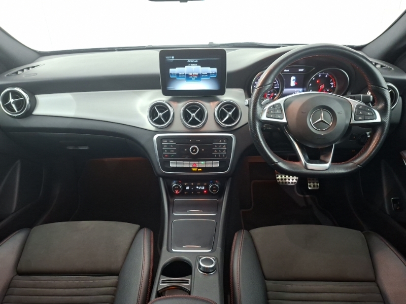 Mercedes-Benz GLA Class Gla 180 Amg Line Edition Black #3
