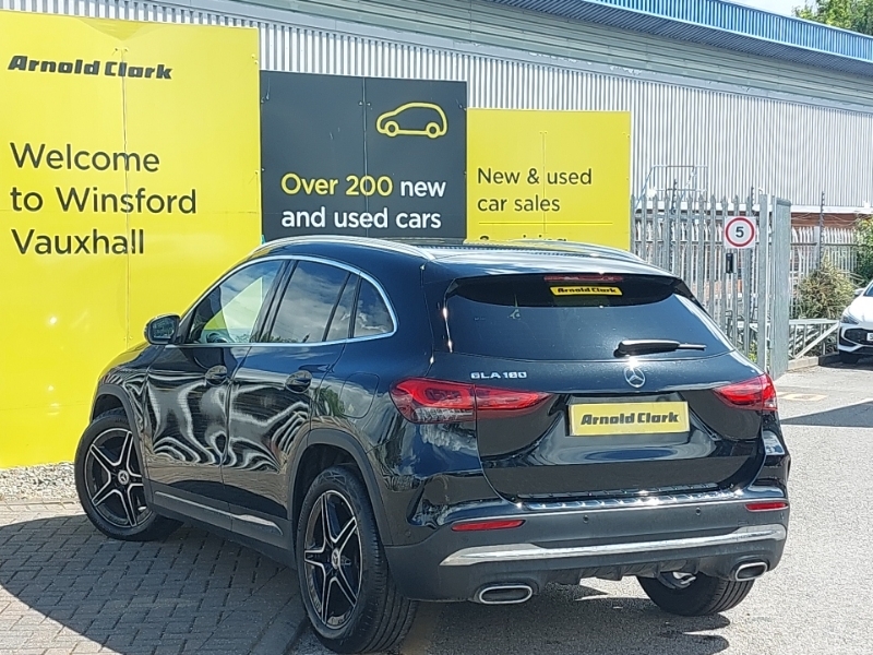 Mercedes-Benz GLA Class Gla 180 Amg Line Executive Black #2
