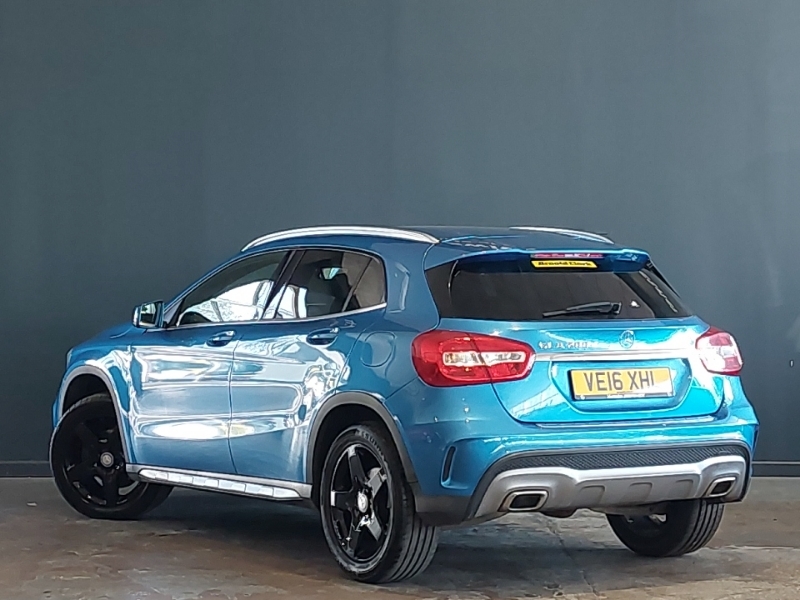 Mercedes-Benz GLA Class Gla 200D Amg Line Blue
