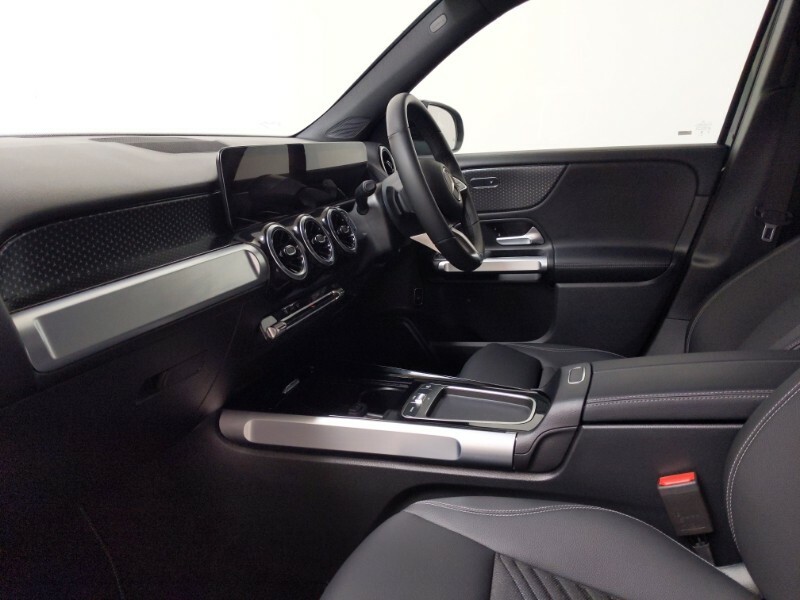 Mercedes-Benz GLB Class Glb 200 Sport Executive 7G-tronic Black #5