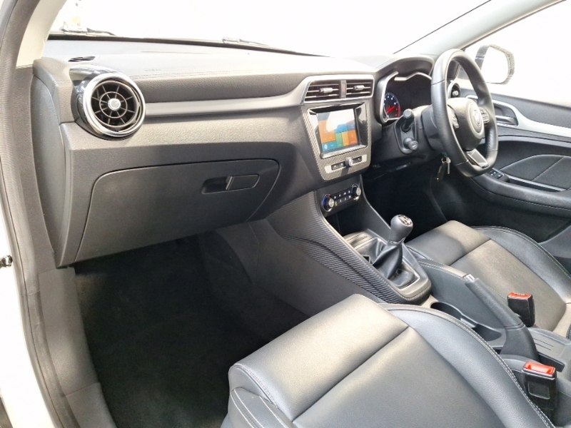 MG ZS 1.5 Vti-tech Exclusive White #5