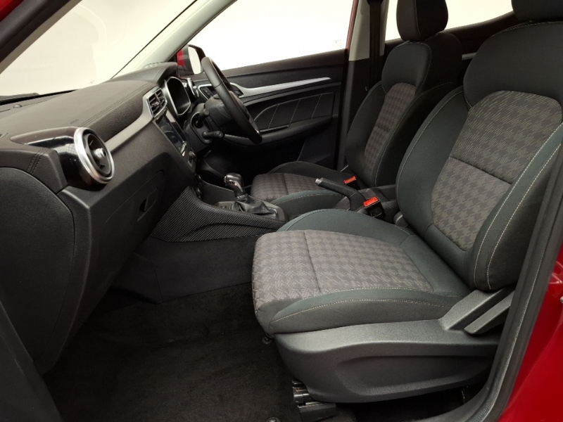 MG ZS 1.0T Gdi Excite Dct Red #5