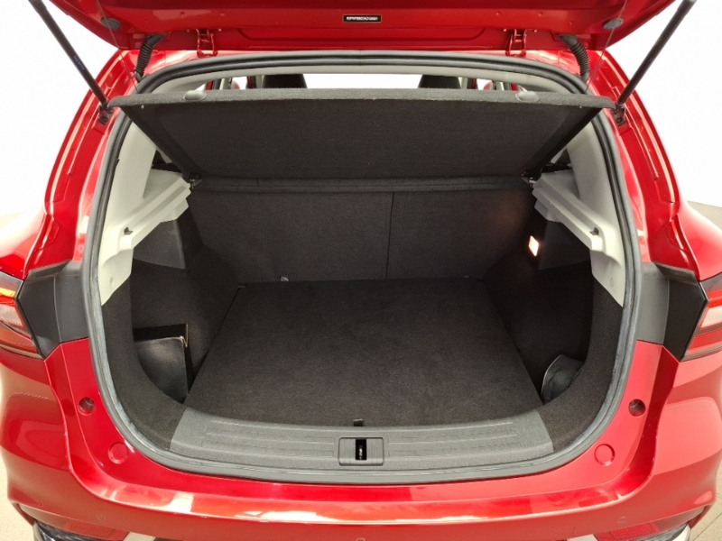 MG ZS Hatchback White #18