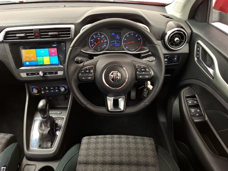 MG ZS Hatchback White #8