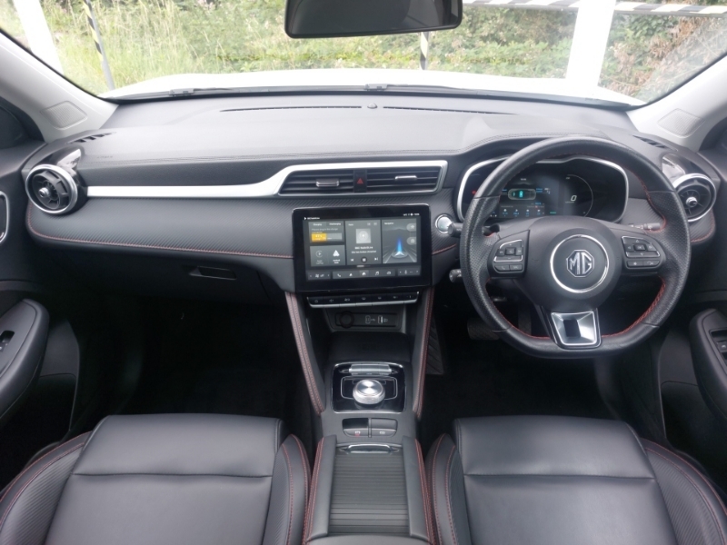 MG ZS 130Kw Trophy Ev 51Kwh White #3