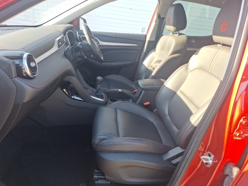 MG ZS 1.0T Gdi Exclusive Red #5