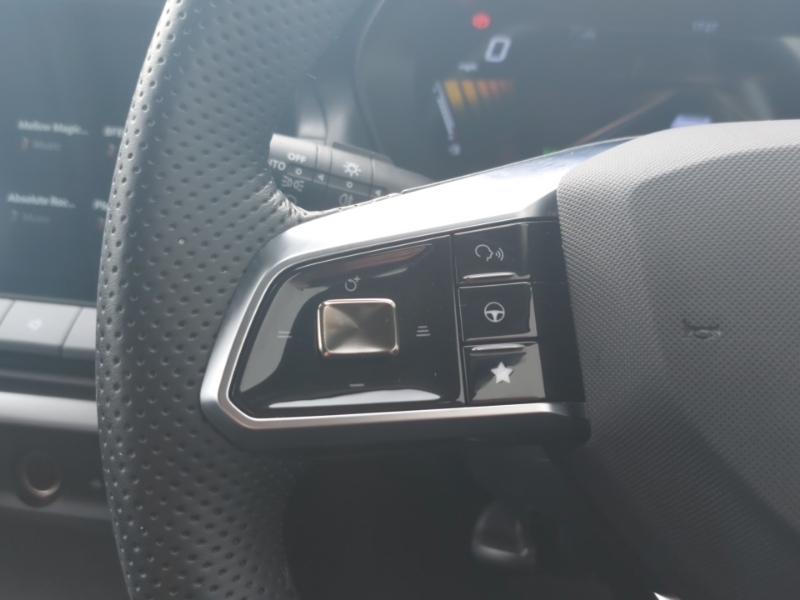 MG ZS Se Ev Silver #12