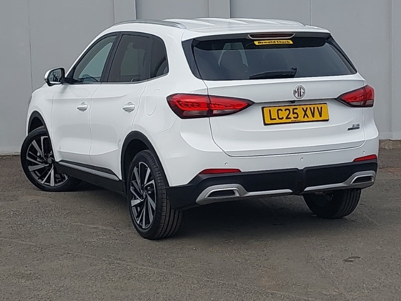 MG ZS 1.5 Hybrid Trophy White #2