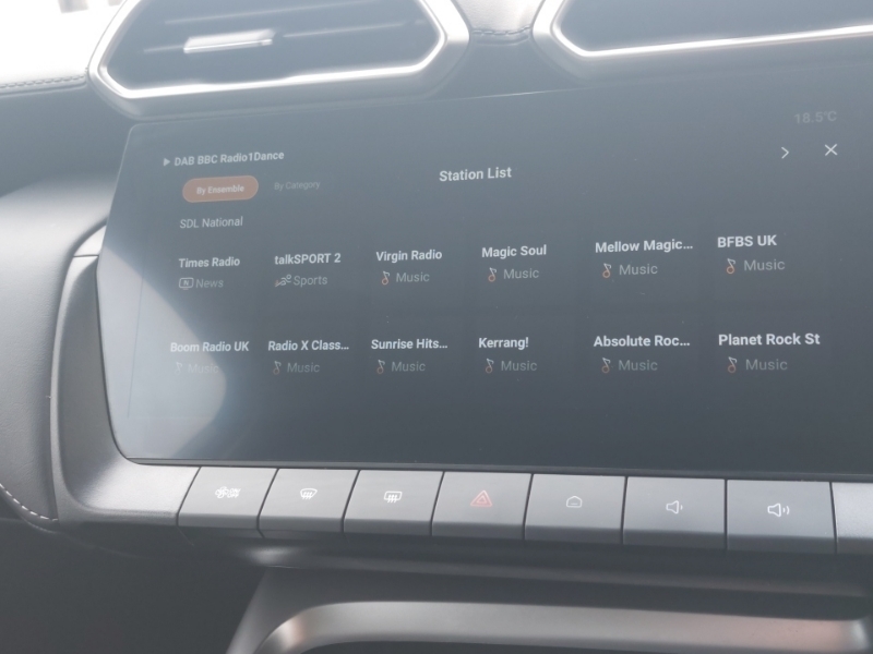 MG ZS Se Ev Silver #11
