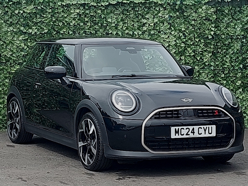 Mini Hatch 2.0 S Exclusive Black