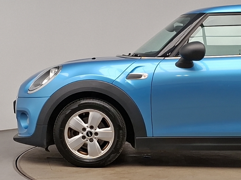 Mini Hatch 1.5 Cooper Blue #19