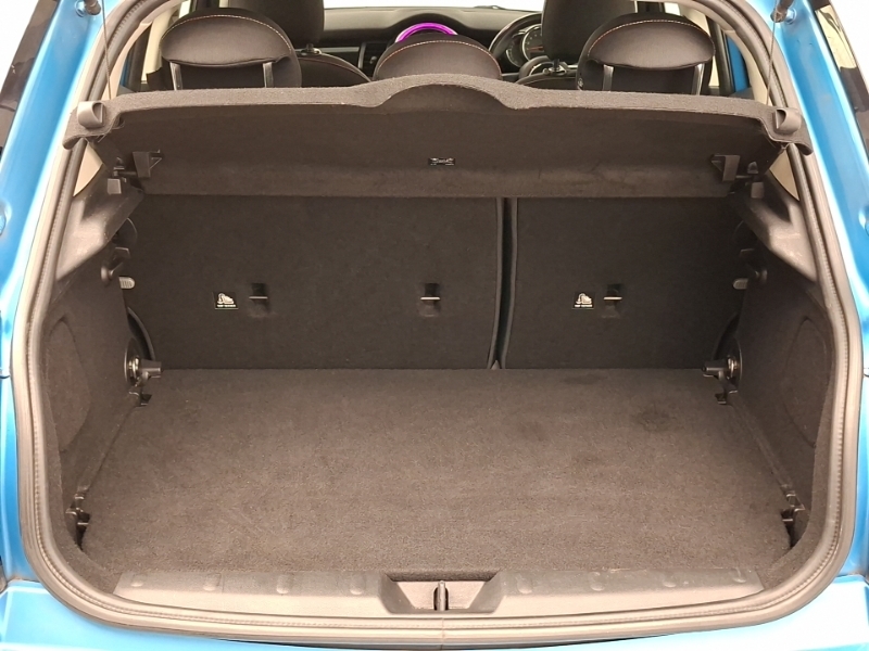 Mini Hatch 1.5 Cooper Blue #18