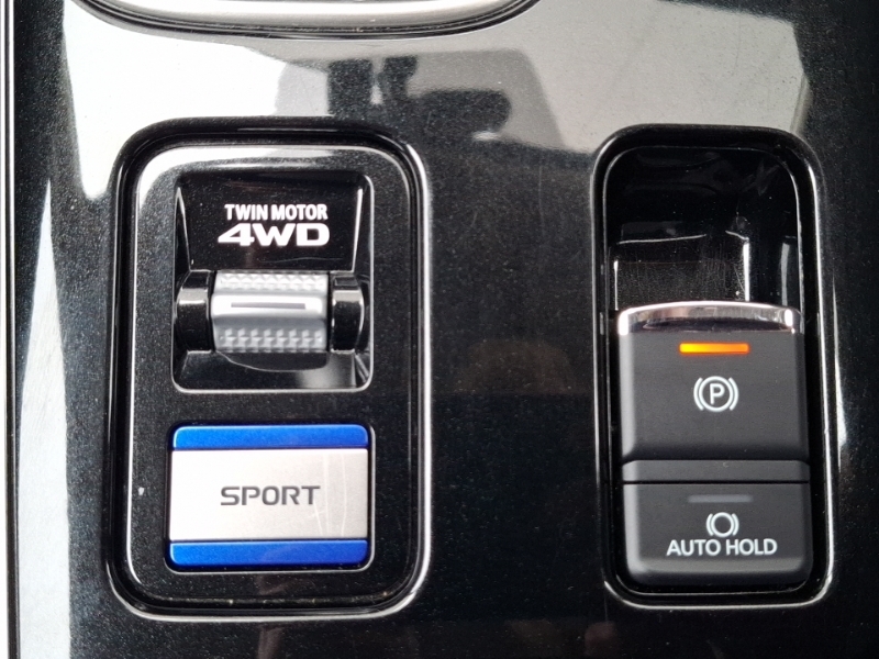 Mitsubishi Outlander Dynamic Black #15