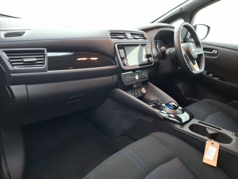 Nissan Leaf 110Kw N-connecta 39Kwh Grey #5